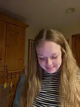 Snapshot of SmirkFans chatting on February 7, 2026, 1:13 am SmirkFans online show from February 7, 2026, 1:13 am