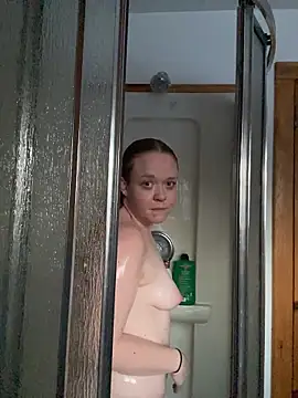 Snapshot of SmirkFans chatting on February 5, 2026, 10:38 pm SmirkFans online show from February 5, 2026, 10:38 pm