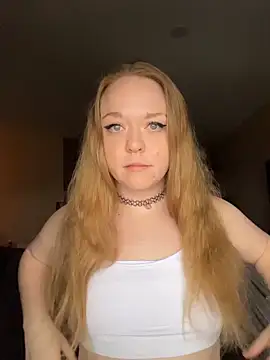 Snapshot of SmirkFans chatting on March 13, 2026, 7:52 pm SmirkFans online show from March 13, 2026, 7:52 pm