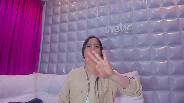 sol-angel online show from December 15, 2025, 3:51 pm