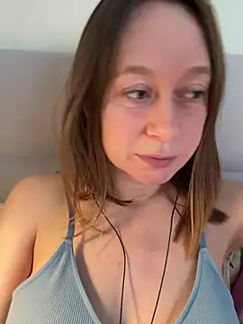 Brooke lover online show from April 3, 2026, 5:14 am