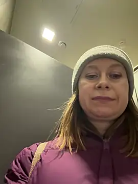 Brooke lover online show from March 14, 2026, 6:52 am