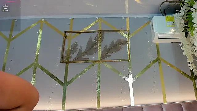 Lola saenz  online show from March 15, 2026, 12:01 pm