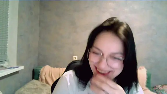 GlibRasher online show from December 4, 2025, 8:19 pm