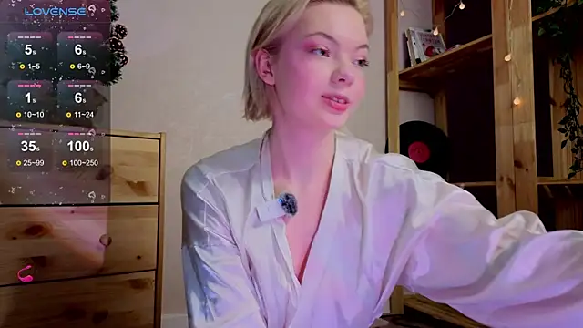 Me1inMonro online show from December 19, 2025, 5:32 am