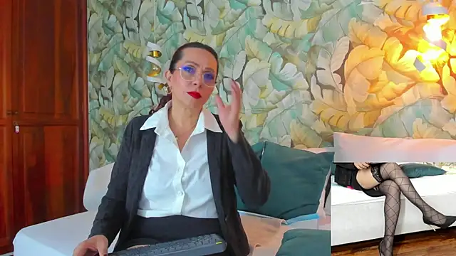 Madame Angelic 1 online show from June 20, 2026, 3:11 am