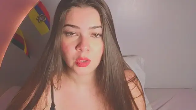 amyvans  online show from June 24, 2026, 8:39 pm