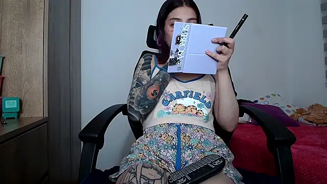 Snapshot of Sweet_navy_ chatting on December 3, 2025, 11:36 pm Sweet navy online show from December 3, 2025, 11:36 pm