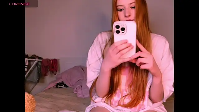  Milana Sparkl75  online show from March 10, 2026, 5:28 pm