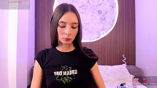 Snapshot of IvannaVolk_ chatting on February 13, 2026, 5:07 am IvannaVolk online show from February 13, 2026, 5:07 am