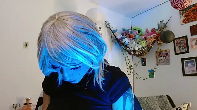 Snapshot of Layla_quinn chatting on February 17, 2026, 4:48 pm Layla quinn online show from February 17, 2026, 4:48 pm