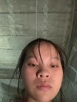 Lisa-sexyy online show from May 5, 2026, 8:23 pm