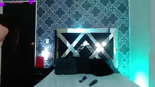 AdeleCruzz online show from November 26, 2025, 10:10 pm