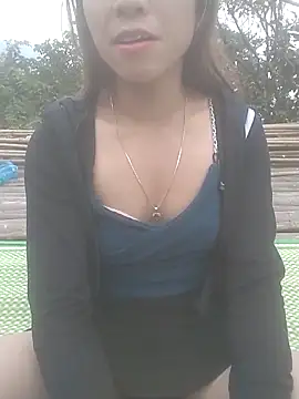 tieutam122 online show from December 21, 2025, 1:19 am