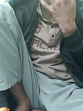 handsome boy07 online show from December 5, 2025, 5:17 am