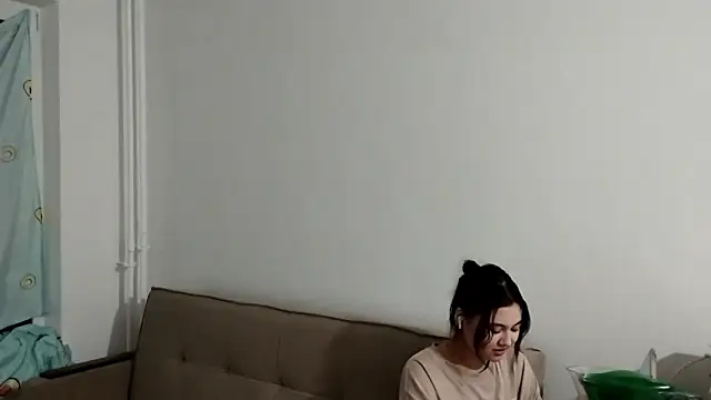 ArianeRandy online show from February 1, 2026, 4:05 pm