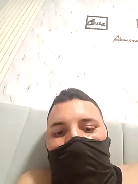 Cugulosojmbv online show from December 3, 2025, 5:45 pm