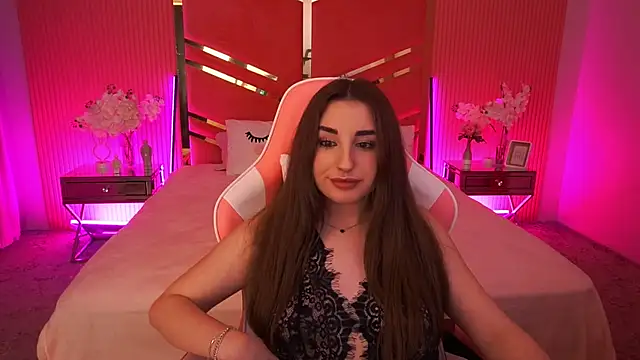 NaomiBaae online show from November 28, 2025, 3:01 pm