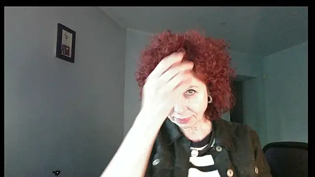Kelly Flurr online show from May 6, 2026, 2:21 pm