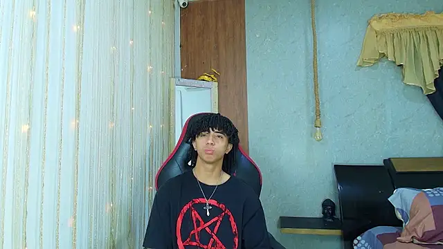 kim curlyy online show from March 9, 2026, 2:09 pm