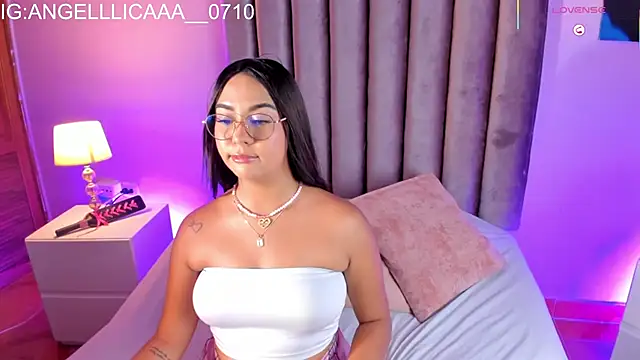 Little Angelica18 online show from March 4, 2026, 7:21 pm