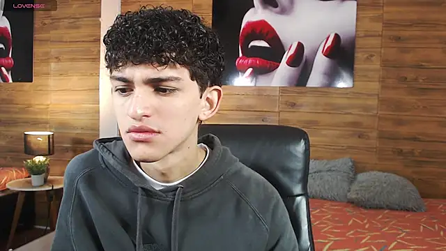 Snapshot of Michaelkoiv chatting on March 21, 2026, 11:25 am Michaelkoiv online show from March 21, 2026, 11:25 am