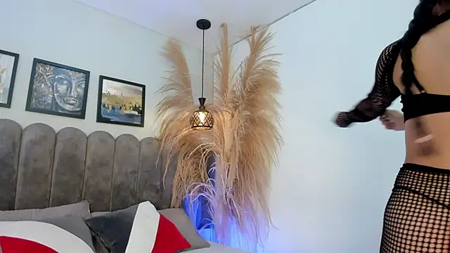 Megan Monroe online show from December 16, 2025, 8:24 pm