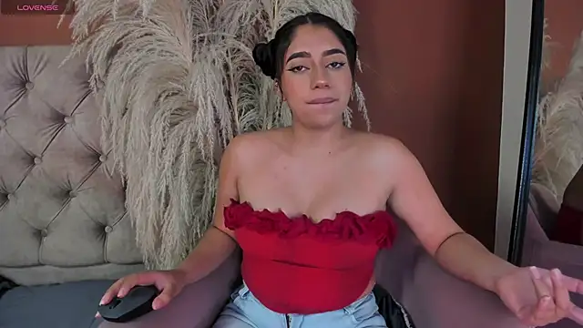 Snapshot of luna_cute__ chatting on March 5, 2026, 8:38 pm luna cute online show from March 5, 2026, 8:38 pm