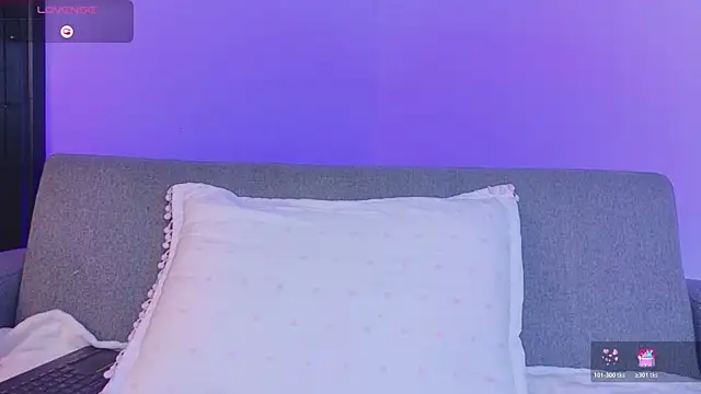 jimena chic1 online show from July 31, 2026, 7:44 pm