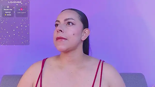 jimena chic1 online show from August 7, 2026, 8:37 pm