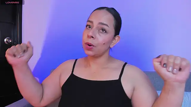 jimena chic1 online show from June 26, 2026, 8:25 pm