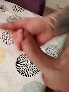 Snapshot of Emir4215 chatting on March 8, 2026, 10:35 pm Emir4215 online show from March 8, 2026, 10:35 pm