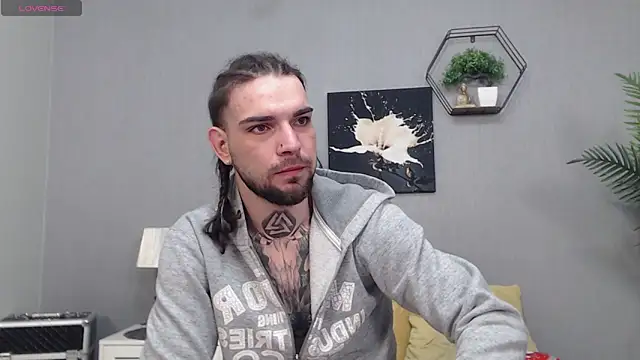 KaneHunter online show from April 21, 2026, 2:51 am