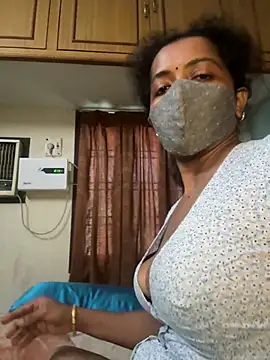TeddyLover5 online show from June 21, 2026, 9:37 am