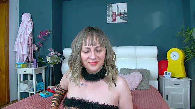 Cougar Milff online show from March 4, 2026, 2:58 pm