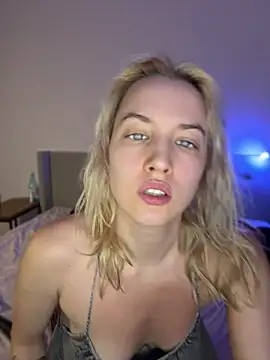 AmyAtlass online show from June 5, 2026, 12:22 pm