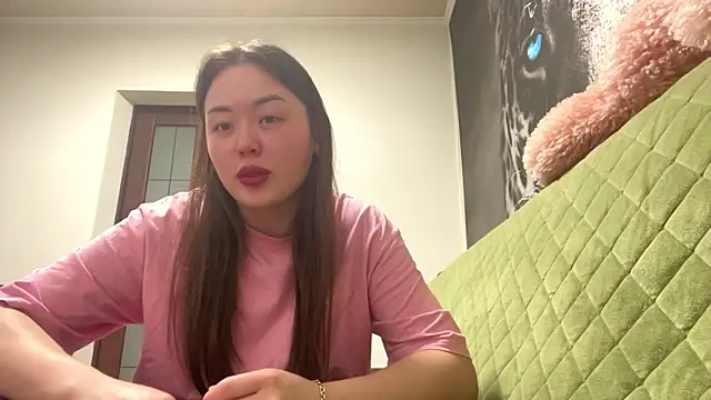 CurietHana1 online show from February 4, 2026, 12:16 am