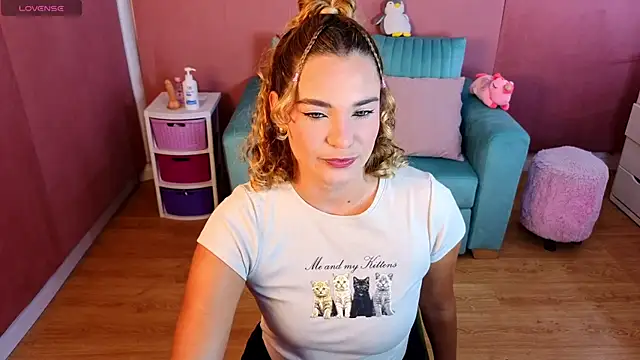 AdharaWo online show from December 4, 2025, 1:21 pm