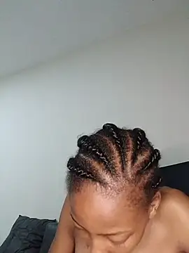 Snapshot of MsParisSmith chatting on February 11, 2026, 5:57 pm MsParisSmith online show from February 11, 2026, 5:57 pm