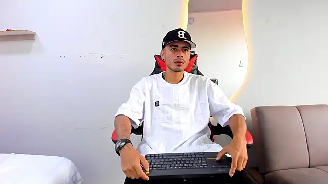 MatthewCullen online show from December 14, 2025, 9:42 pm