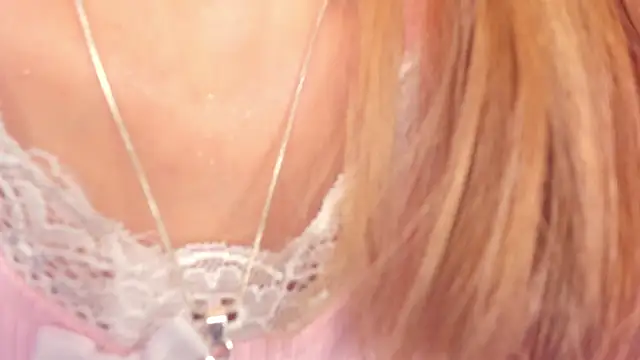 Snapshot of Ash_20_ chatting on December 1, 2025, 2:07 pm Ash 20 online show from December 1, 2025, 2:07 pm