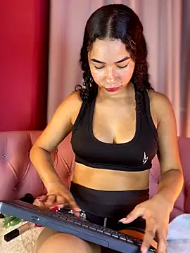 ZoeyFierce online show from June 25, 2026, 7:19 pm