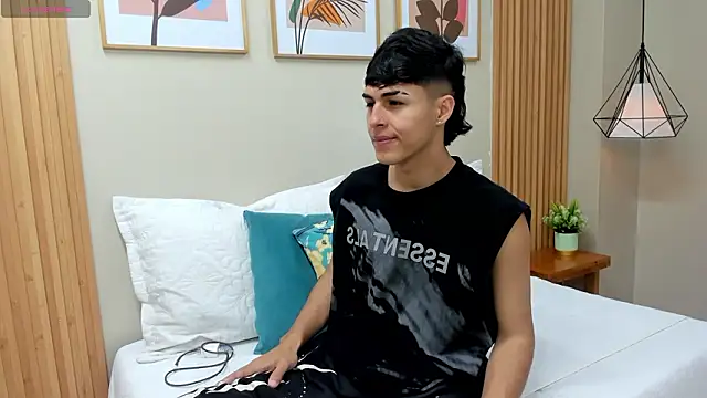 Ethan Jamees online show from March 24, 2026, 8:20 pm