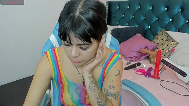 Valery jame online show from June 29, 2026, 7:57 pm