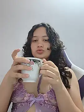 Alana 444 online show from August 1, 2026, 3:37 am