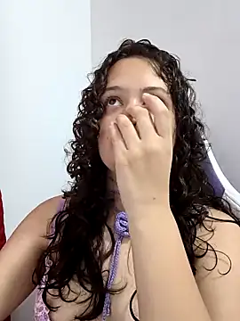 Alana 444 online show from May 7, 2026, 3:33 am
