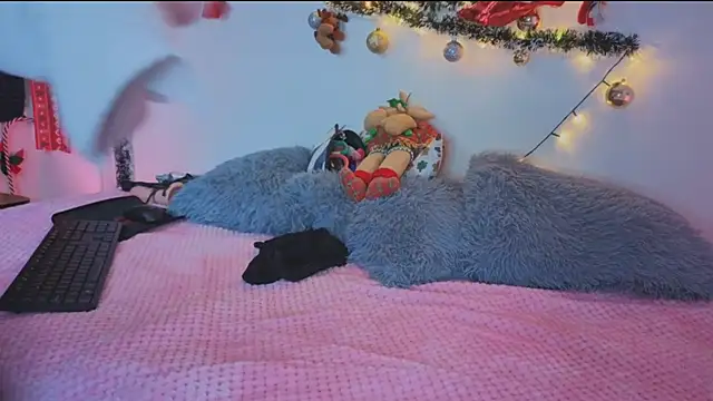 MarillynMorgan online show from December 18, 2025, 2:10 pm