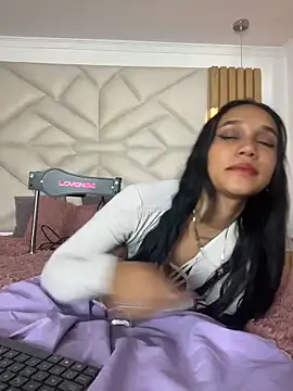 coraline vera online show from April 23, 2026, 6:53 pm