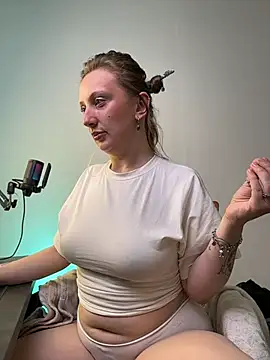 Helga vibe online show from July 18, 2026, 2:14 pm