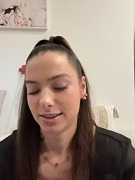 Sugarbellax online show from December 14, 2025, 4:12 pm